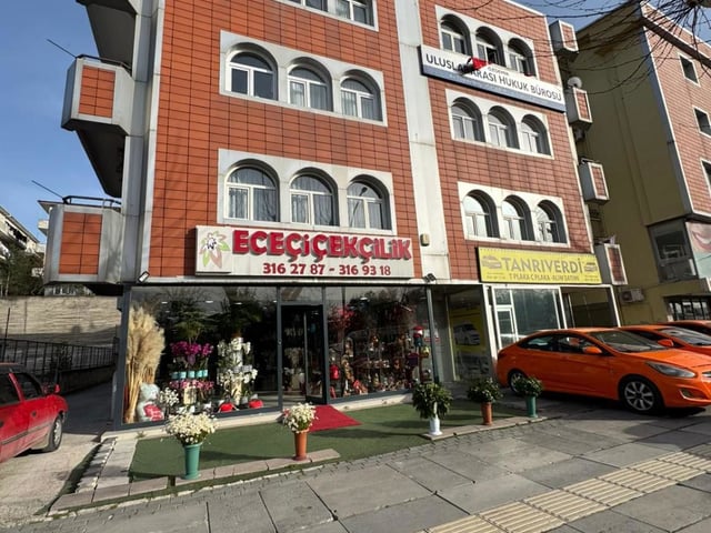 AYDINLIKEVLER'DE CADDE ÜZERİ YAPILI BAKIMLI 3+1 KİRALIK