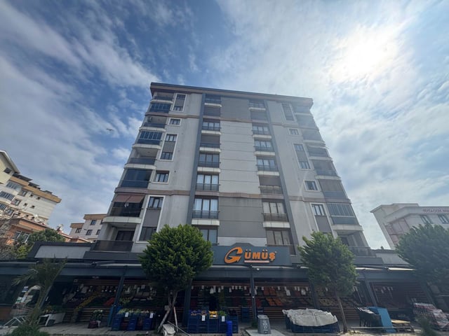 PENDIK MERKEZI KONUMDA YENI BINADA KIRALIK 3+1 BALKONLU DAIRE