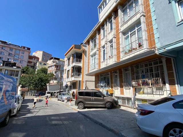 MİMAR SİNAN CADDESİNDE SATILIK 1+1 KOMBİLİ MERKEZİ KONUM