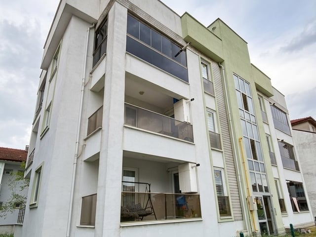 SERDİVAN VATAN MAHALLESİNDE FERAH 2+1 KİRALIK DAİRE