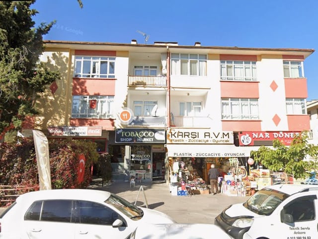 ŞEHİTLER METRO DURAĞININ HEMEN YANINDA 3+1 DAİRE