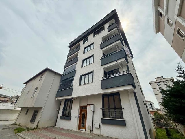 EKŞİOĞLU MAHALLESİ'NDE YENİ BİNADA İSKANLI 3+1 SATILIK DAİRE