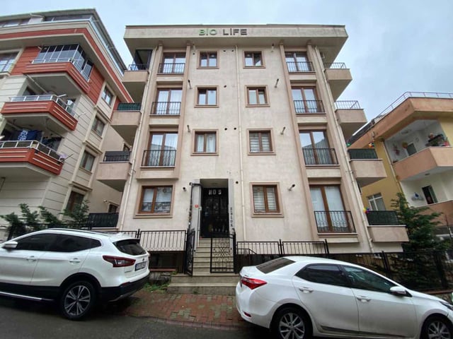 ÇEKMEKÖY MEHMET AKİF MAH. 2+1 METRO YAKINI GENİŞ İSKANLI DAİRE