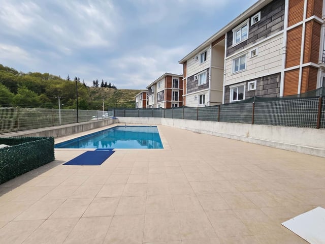 RE/MAX MAVİ GÜVENCESİYLE LOCA LARGE SİTESİNDE 3+1 SATILIK DAİRE