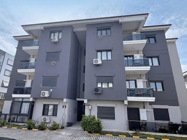 SEFERİHİSAR CAMİKEBİR MAHALLESİ’NDE SATILIK 3+1 ARA KAT DAİRE