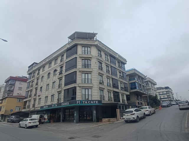 REMAX HEDEF GÖKHAN ASLANTAŞ'TAN KOLEJLER BÖLGESİNDE KİRALIK 3+1 DAİRE