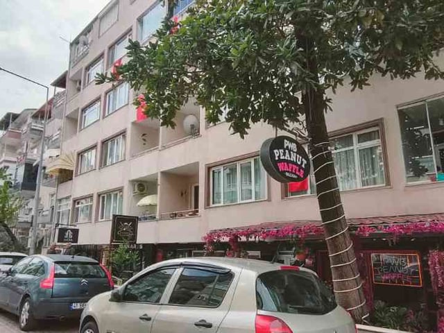 İZMİT ŞEHİR MEKEZİ YÜRÜYÜŞ YOLU  KONUMUN DA  3+1 YATIRIMLIK SATILIK DAİRE