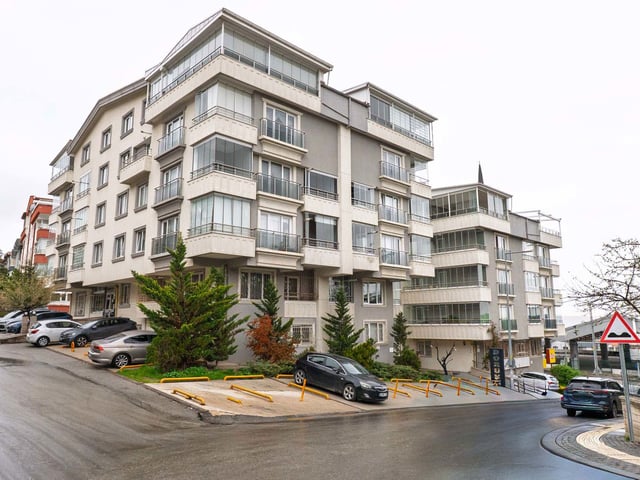 DİKMEN CADDESİ MALAZGİRT MAHALLESİ'NDE SATILIK 6+1 DUBLEKS