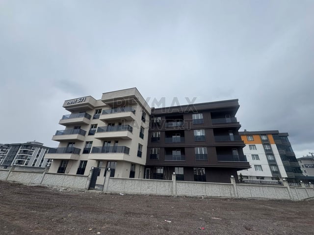 RE/MAXLACİVERT'TEN DADAŞKENT'TE SATILIK 2+0 DAİRE