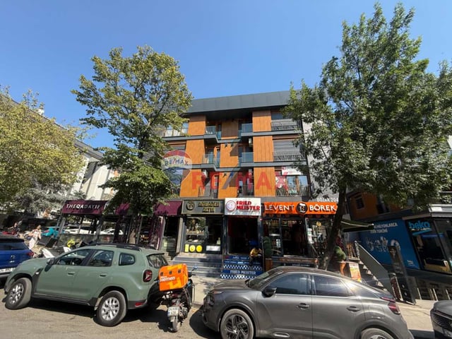 ACIBADEM'DE CADDE ÜZERİ BİNADA, ÖN CEPHE HARİKA 2+1