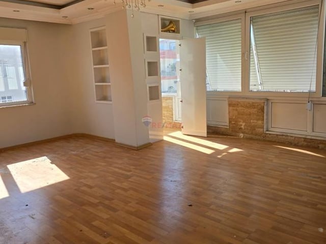 BAHÇELİEVLER'DE 3+1 KİRALIK DAİRE