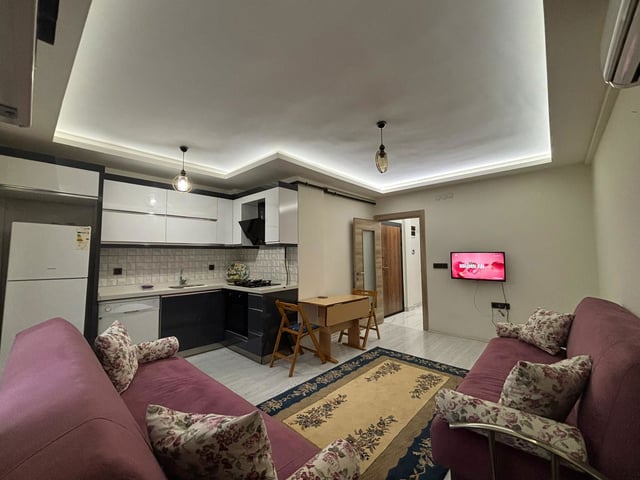 ÇIĞLI YENI MAHALLE EĞT. ARŞ. HASTANESI YAKINI EŞYALI KİRALIK 1+1 DAIRE