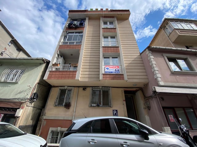 SAKARYA MAHALLESİ'NDE BAKIMLI 2+1 SATILIK DAİRE
