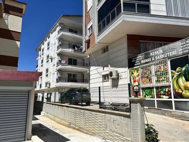 SERİK MERKEZ MAHALLESİ SALI PAZARI DİBİNDE SATILIK 3+1