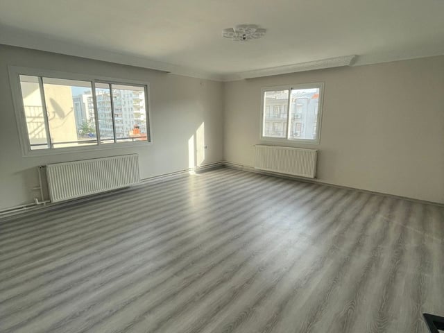 ORDU BULVARINDA YENİLENMİŞ FERAH KİRALIK DAİRE