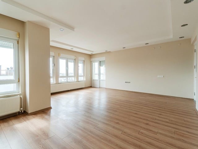 KONYAALTI ULUÇ NADİRKENT SİTESİ'NDE 3+1 SATILIK DAİRE