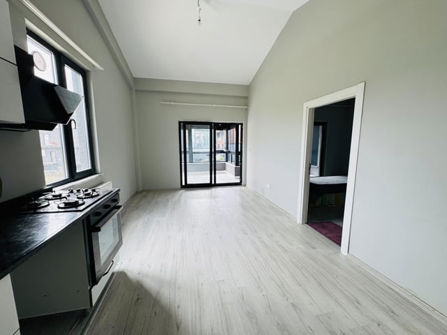 COLORIST ŞILE SITESINDE BARBEKÜLÜ BALKONLU 1+1 SATILIK DAIRE