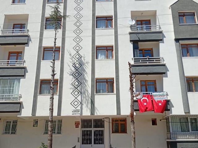 KARAPÜRÇEK'TE GENIŞ TERASLI 5+1 DUBLEKS DAIRE