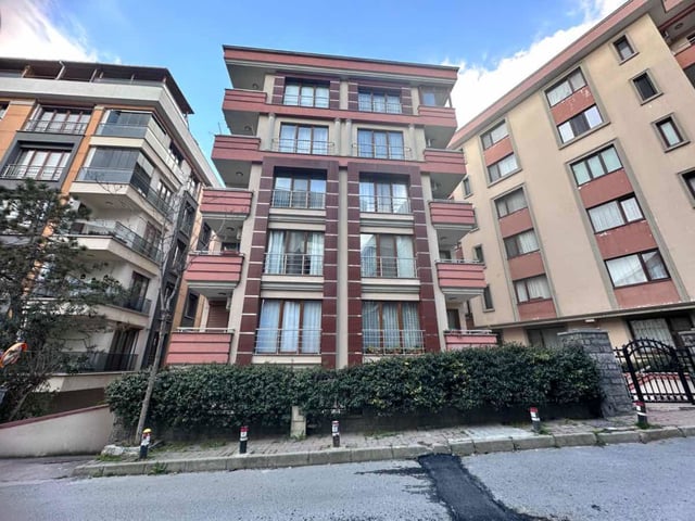 SEVCAN REMAX BAKIRKÖY İNCİRLİ CD.HASTANE ARASI ASANSÖR&OTOPARKLI