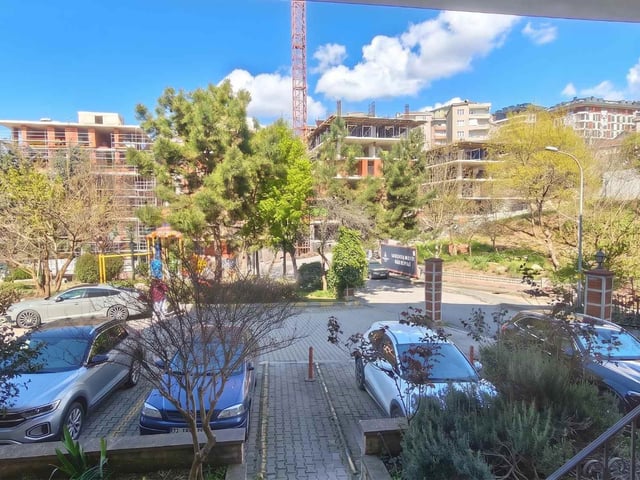 YENİÇAMLICA SİTESİ'NDE YUKSEK GIRIŞ 3+1 KİRALIK