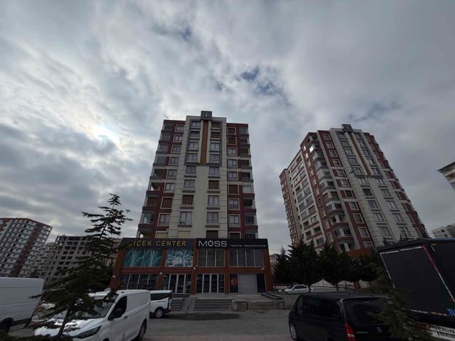 UĞUREVLERDE SATILIK ÇEVREYOL ÜZERİ KAPALI OTOPARKLI 3+1 DAİRE