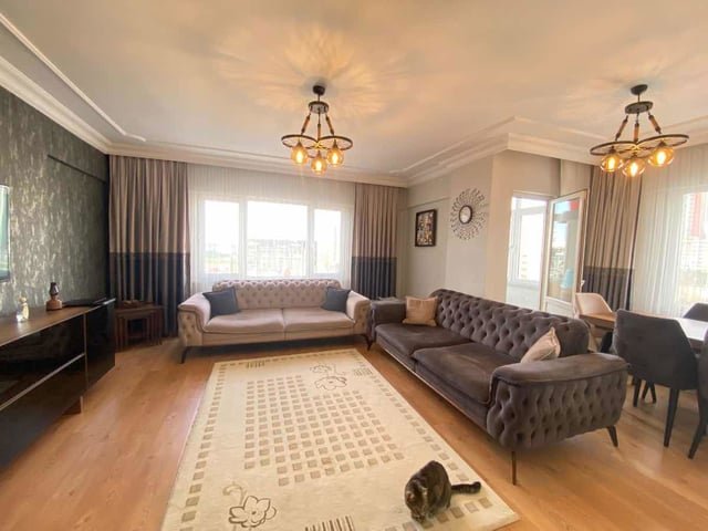 ESENYURT GÖKEVLER MAH. BELDEKENT SİTESİ METROBÜSE 10DK DAİRE
