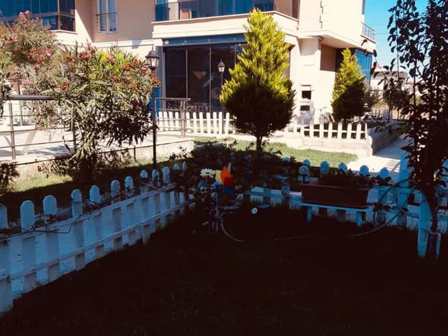 İSTANBUL'A YAKIN BAHÇEL,İ EŞYALI ,SİTE İÇİNDE HAVUZ CEPHELİ YAZLIK
