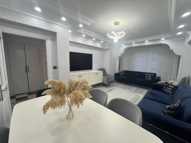 SATILIK 3+1 UFUK CADDESİ DİBİNDE ARAKAT MASRAFSIZ DAİRE