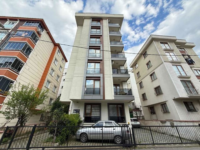 REMAX MASA KARTAL 4+2 ÖZEL TASARIM 155M2 NET SATILIK