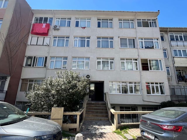 ÜSKÜDAR AHMEDİYE MAHALLESİ'NDE KİRALIK 3+1 BALKONLU GENİŞ DAİRE