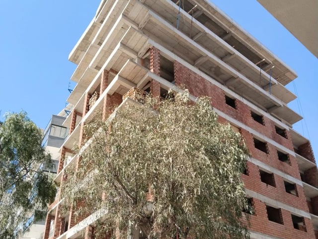 BOSTANLI YALI'DA DENİZ MANZARALI DAİRE