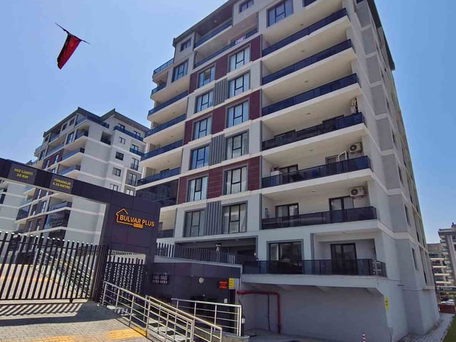 REMAX BEYAZ BALKAN NAİM SÜLEYMANOĞLU BULVARINDA KİRALIK 3+1 DUBLEKS DAİRE
