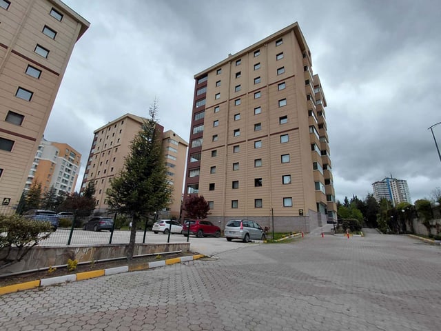 YAŞAMKENTTE KIRALIK DAIRE