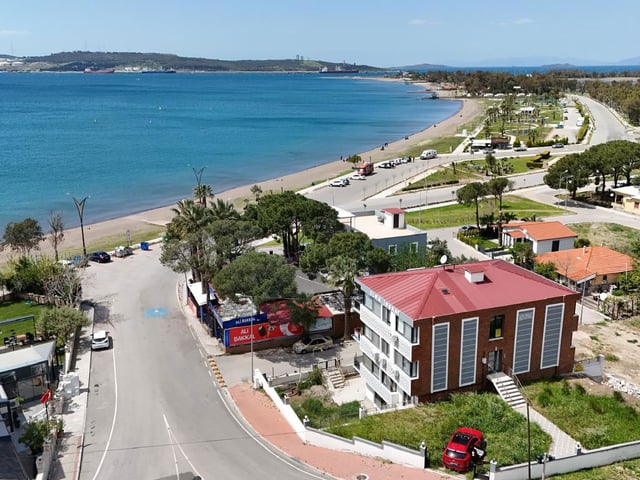 YALI MAHALLESI EŞSIZ KONUMDA FULL DENIZ MANZARALI 2+1 DAIRE