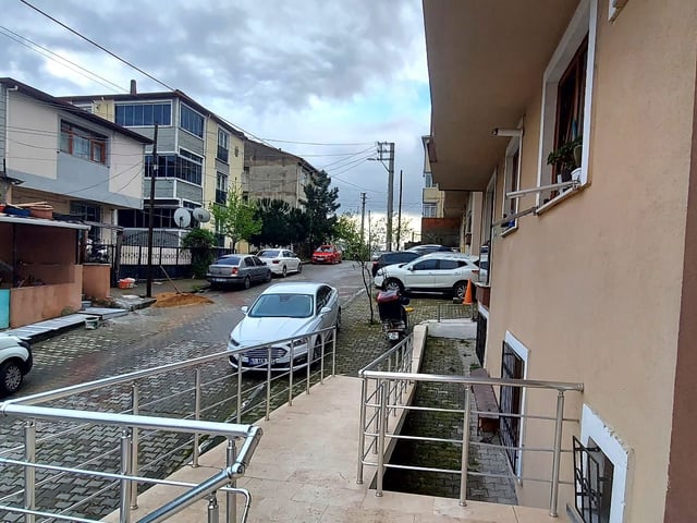 KOCAELİ ÇAYIROVA İNÖNÜ MAH. 104 SOKAK 2+1 KİRALIK SIFIR DAİRE