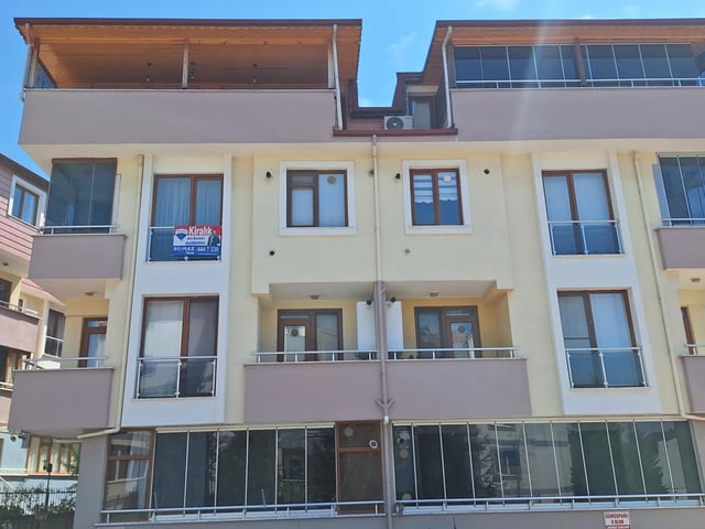 KÖRFEZ HACIOSMAN MAH.MERKEZİ KONUMDA 3+1 EŞYALI KİRALIK DAİRE