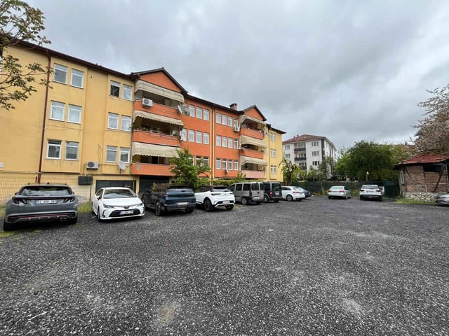 REMAX SOFT BARIŞ BAŞOL'DAN ADAPAZARI'NDA SATILIK 4+1 GENİŞ DAİRE