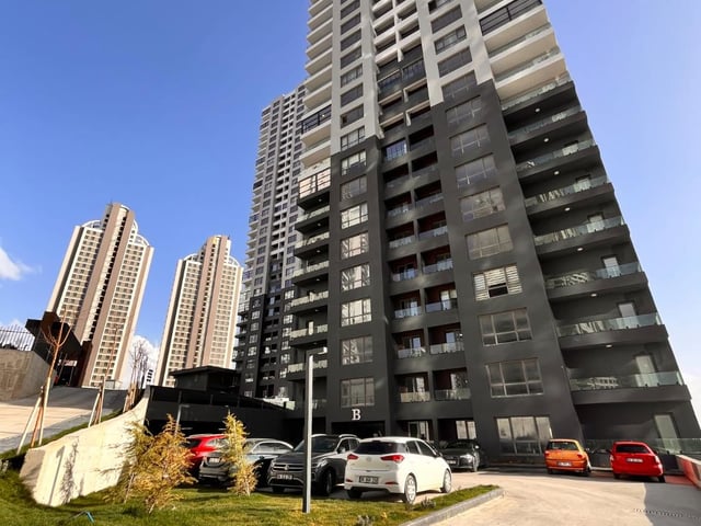 GÖLBAŞI TAŞPINAR MAHALLESI FARAS PANORAMA SITESINDE 4,5+1 KIRALIK DAIRE