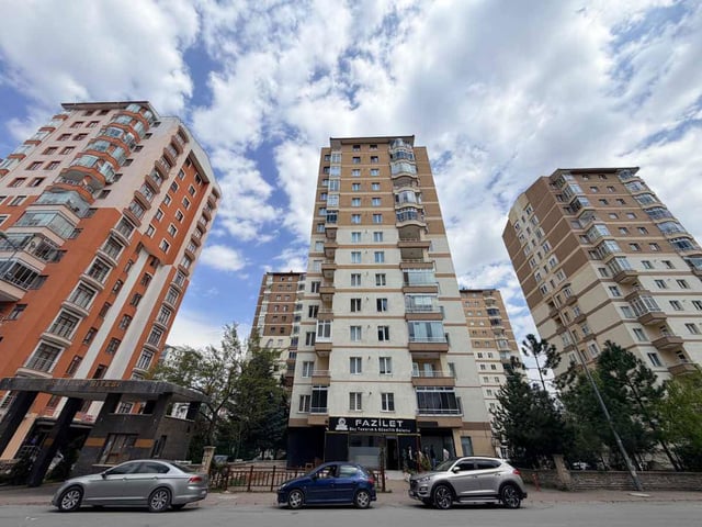 TALAS'DA İÇI KOMPLE YAPILI SITE İÇERISINDE 3+1 SATILIK DAIRE