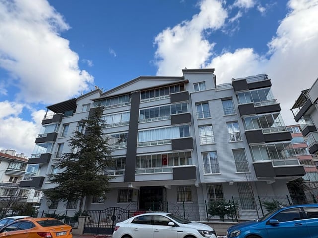 KIRKKONAKLAR 290.SOKAK'TA GİRİŞ KAT 3+1 MANTOLAMALI,ASANSÖRLÜ, BAKIMLI