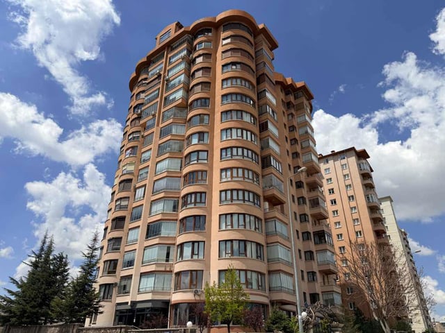 YILDIRIM BEYAZIT MAHALLESINDE 220 M2 4+1 MANZARALI KIRALIK DAIRE