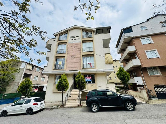 OSMANGAZİ MAHALLESİ’NDE | BAHÇE KULLANIMLI | OTOPARKLI | BALKONLU GENİŞ 3+1 SATILIK DAİRE