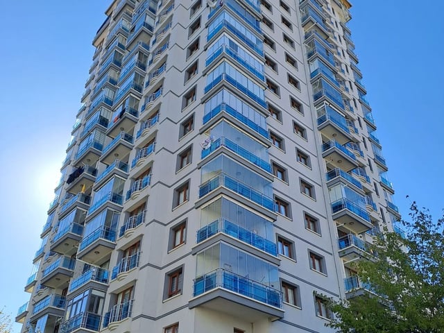 PAMUKLARDA SİTE İÇİNDE 3+1 SATILIK DAİRE