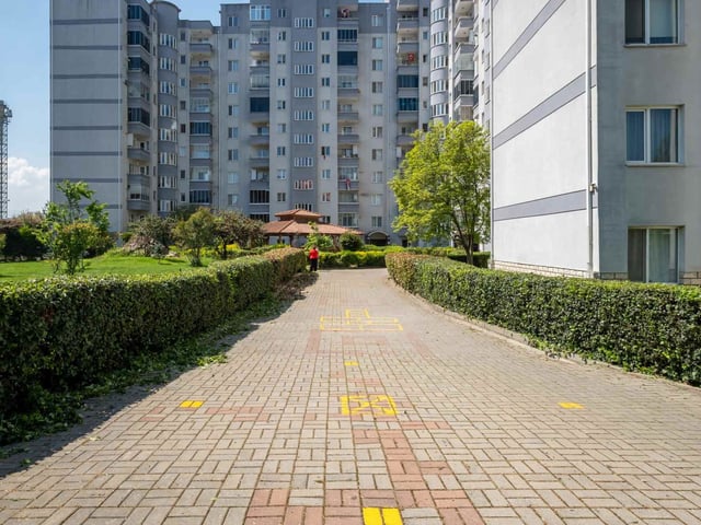 REMAX ADVANTAGE'N YÜZÜNCÜYIL SİTE İÇİ METROYA YAKIN ARAKAT 3+1