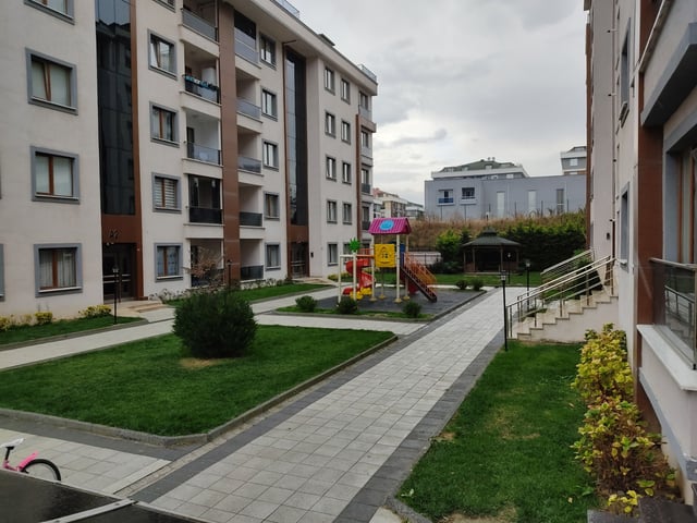 BEYLİKDÜZÜ KAVAKLI YÜKSEL KONAKLARI SATILIK 3+1 ARAKAT SİTE İÇİ DAİRE