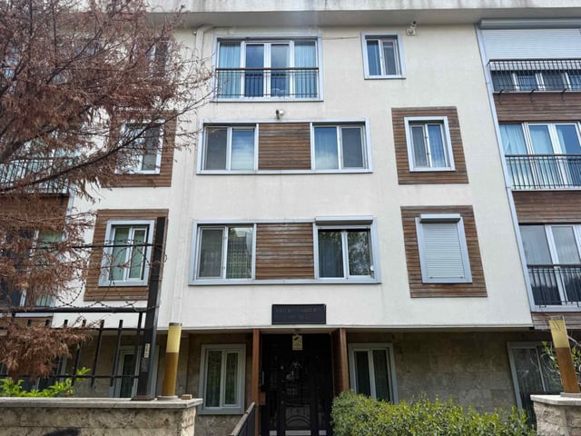 ŞIŞLI HALIL RIFAT PAŞA MAHALLESINDE KIRALIK 2,5+1 KAPALI OTOPARKLI BAHÇE DUBLEXI
