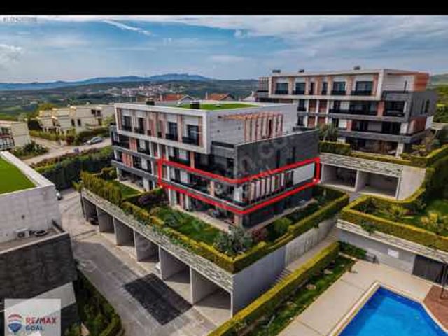 BURSA MODA BADEMLİ SİTESİNDE 4+1 SATILIK DAİRE
