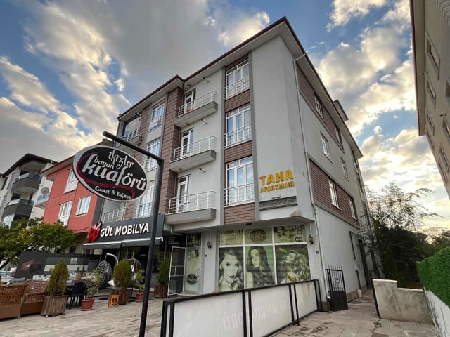 REMAX DEM'DEN MERKEZI KONUMDA 2+0 KIRALIK EŞYALI DAIRE