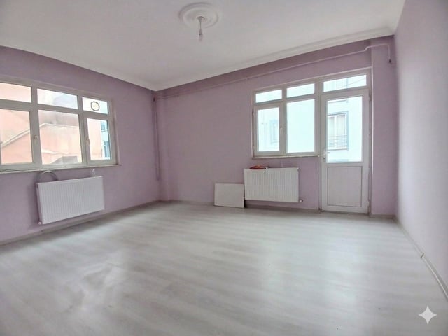 REMAX DESİGN ADAPAZARI ŞEKER MAHALLESİNDE 2+1 KİRALIK DAİRE