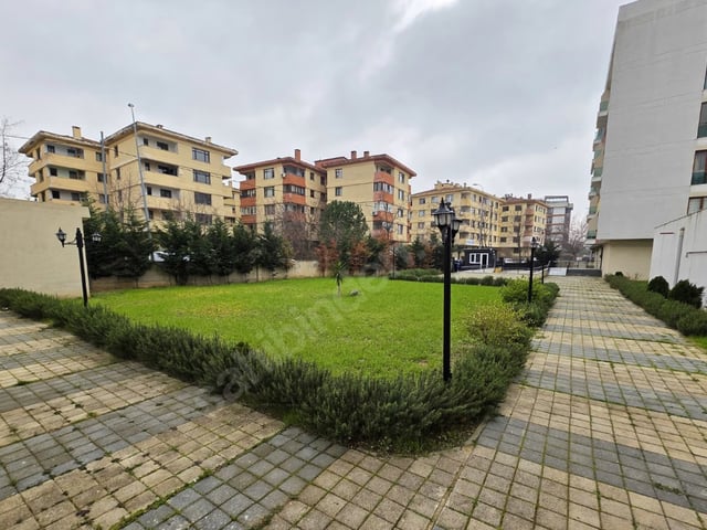 RAUF ORBAY CADDESİ ÜZERİNDE KİRALIK 1+1 DAİRE